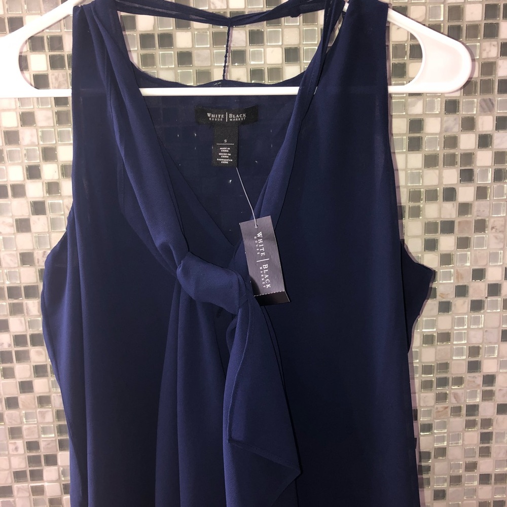 White House black market Navy Sleeveless tunic Blouse with Scarf